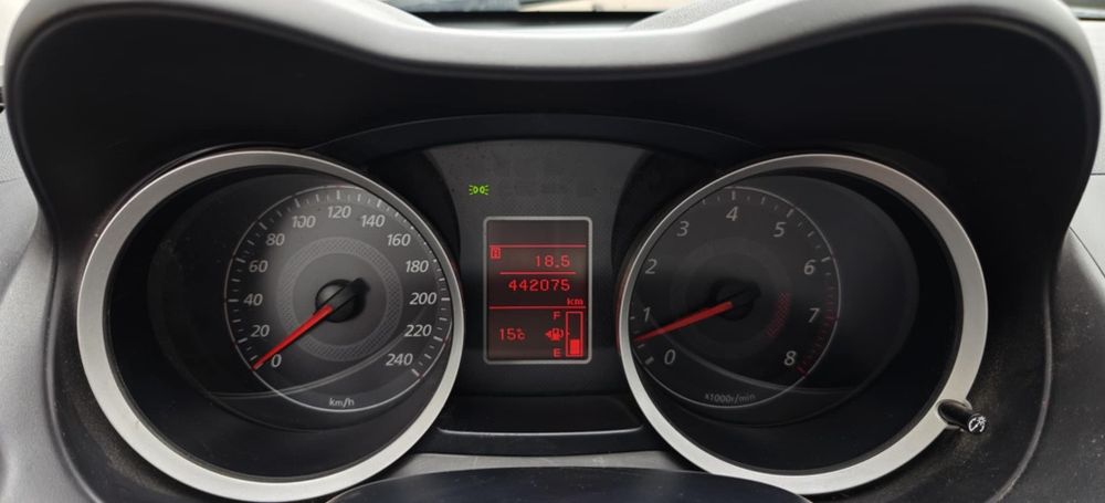 Mitsubishi Lancer 1,8 benzyna Zamiana