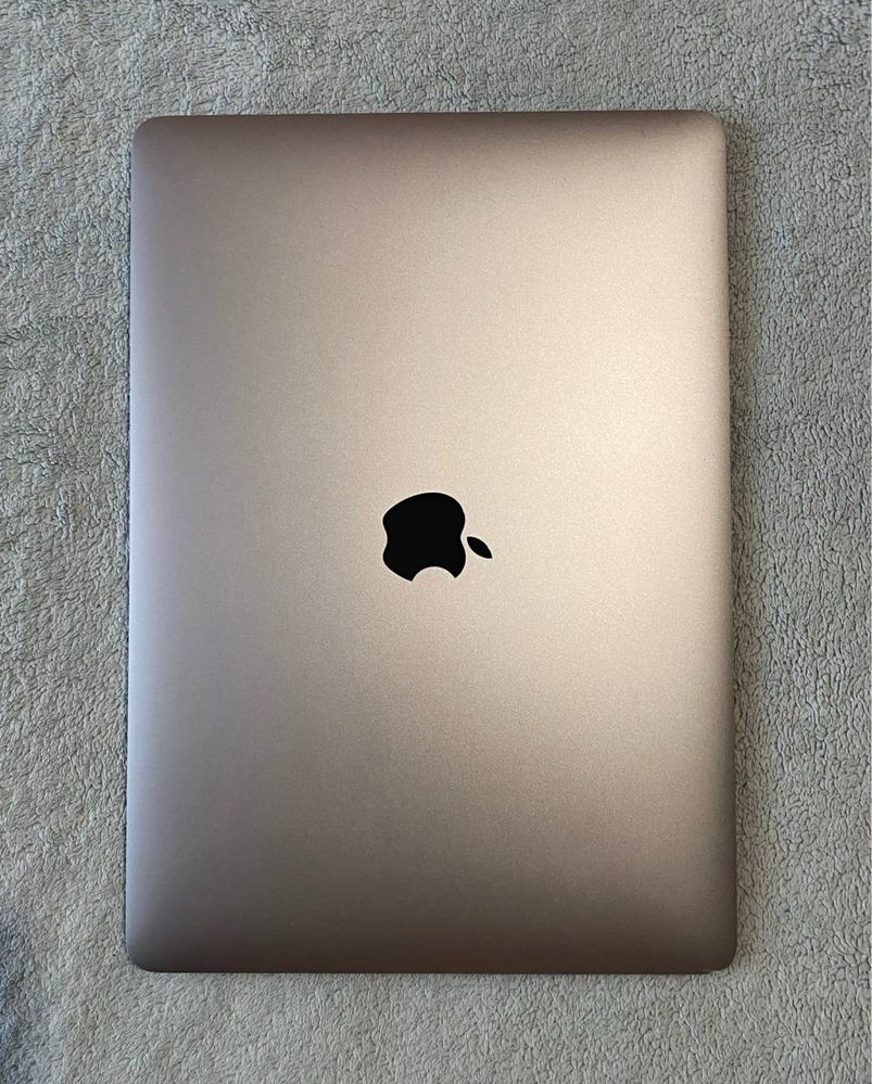 MacBook Air 2020/i7/16/512