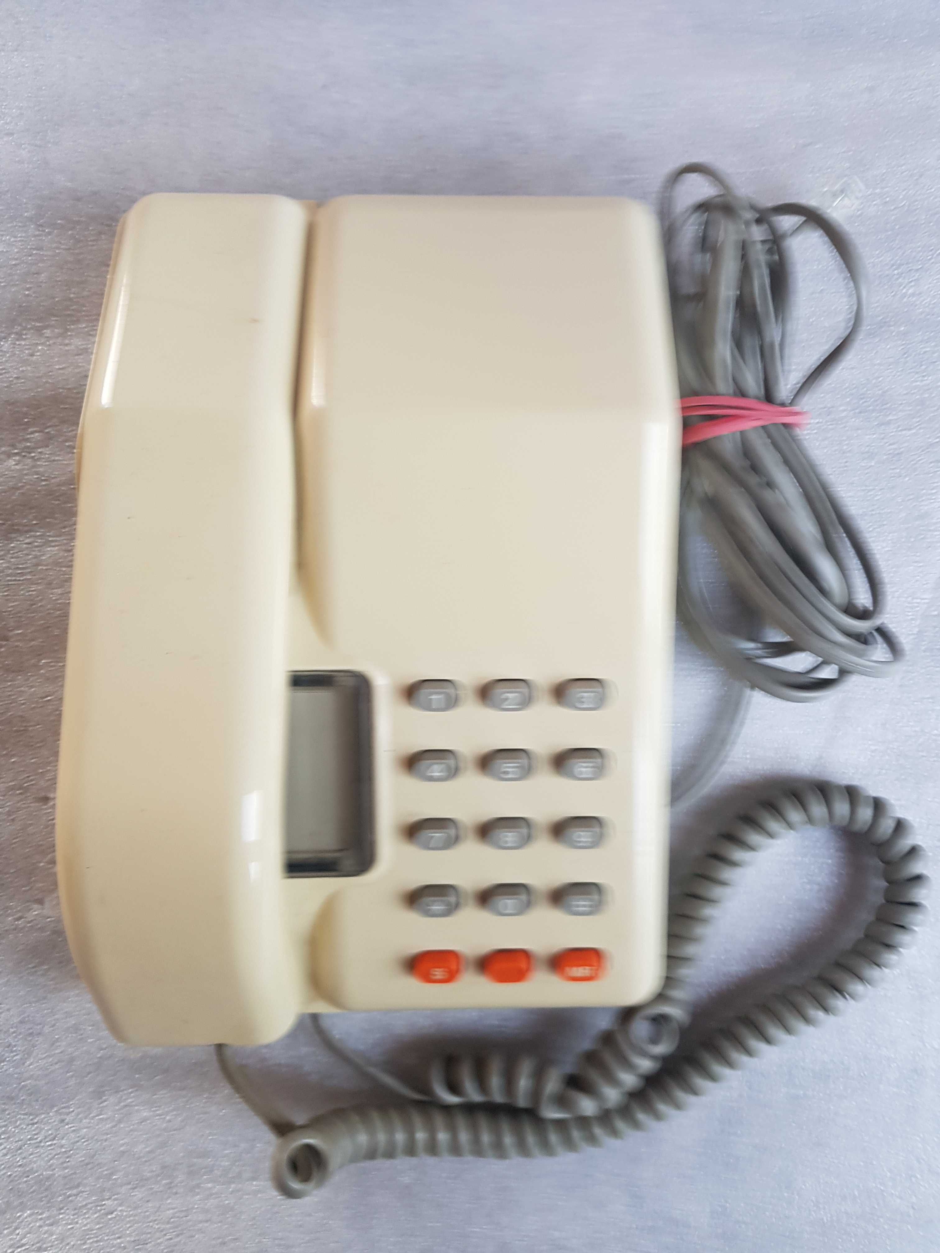 Telefon stacjonarny