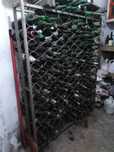 Garrafeira antiga em ferro + 200 garrafas verdes