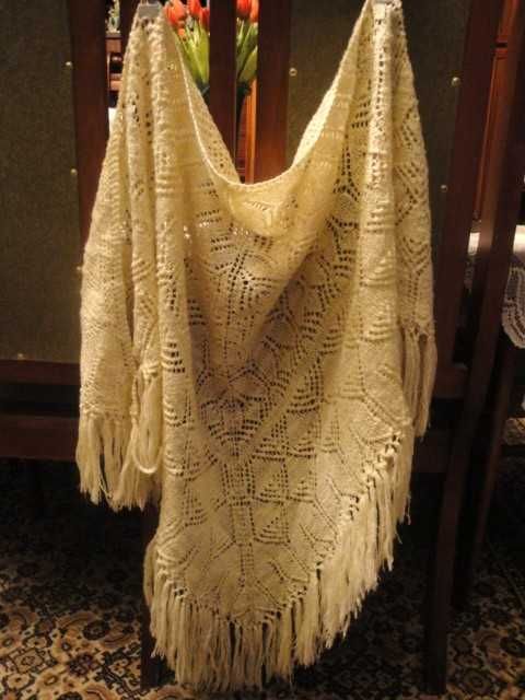 Ciepła chusta rękodzieło, wymiary: szer. 180cm x 105cm