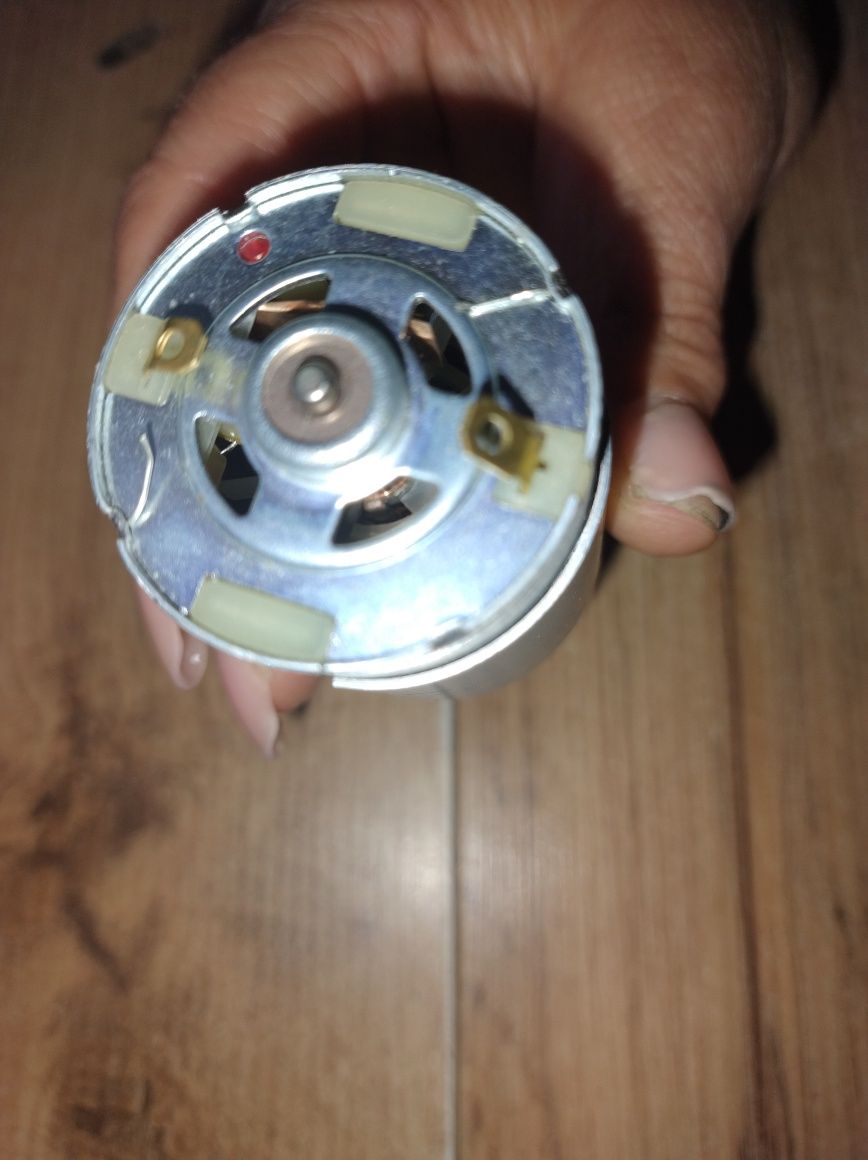 Motor do samochodu dziecięcego
