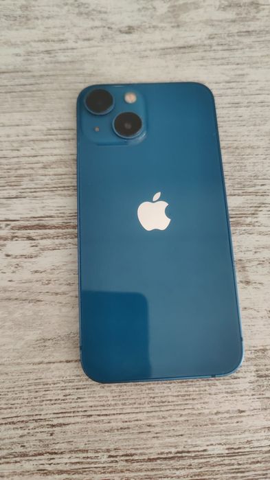 iPhone 13 mini
128 gb
Face id
True tone
Ecrã original 
Bateria 84 por