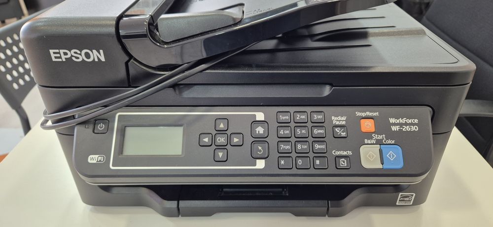 Impressora EPSON Worforce WF2630 preta para aproveitar peças