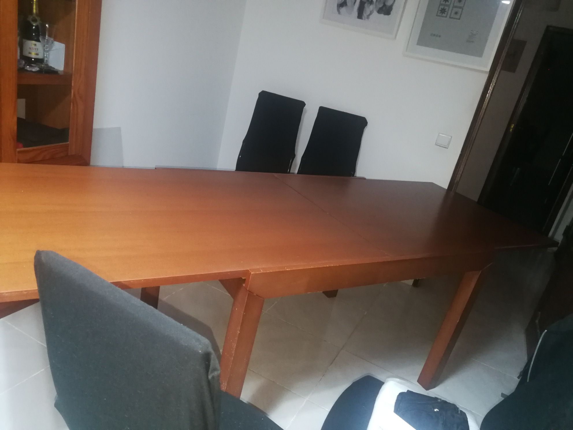 Mesa extensível 240cm