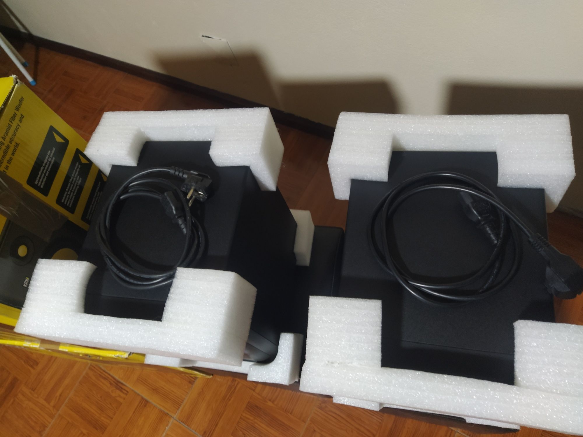 Monitores krk rokit 7