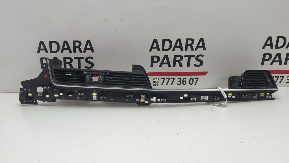 Дефлектор воздуховода торпеды центральный для Audi Q5 2021-2024