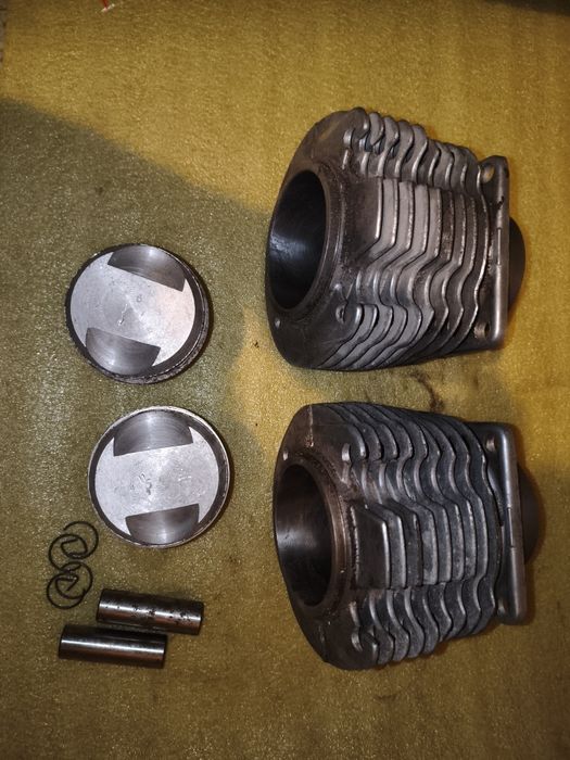 Cylindry nowe Dniepr MT K650 z nowymi tłokami 77.98