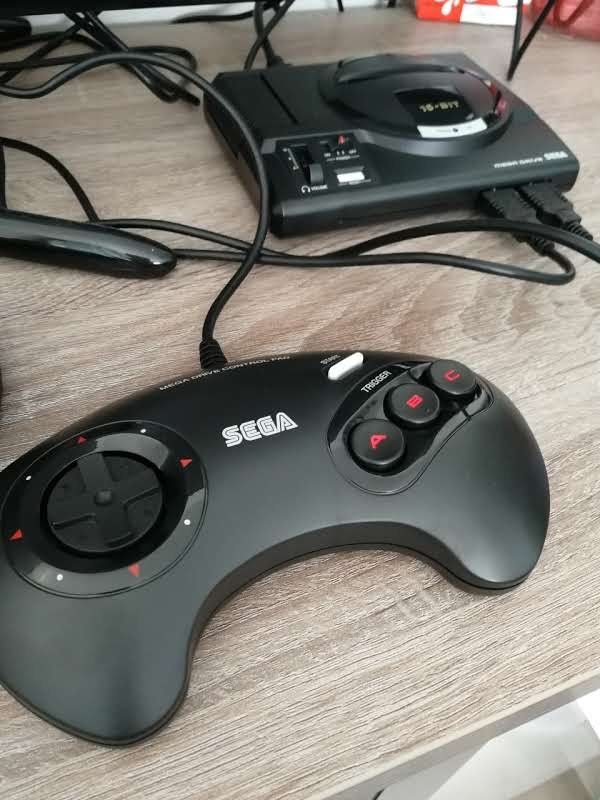 Mini mega drive em caixa