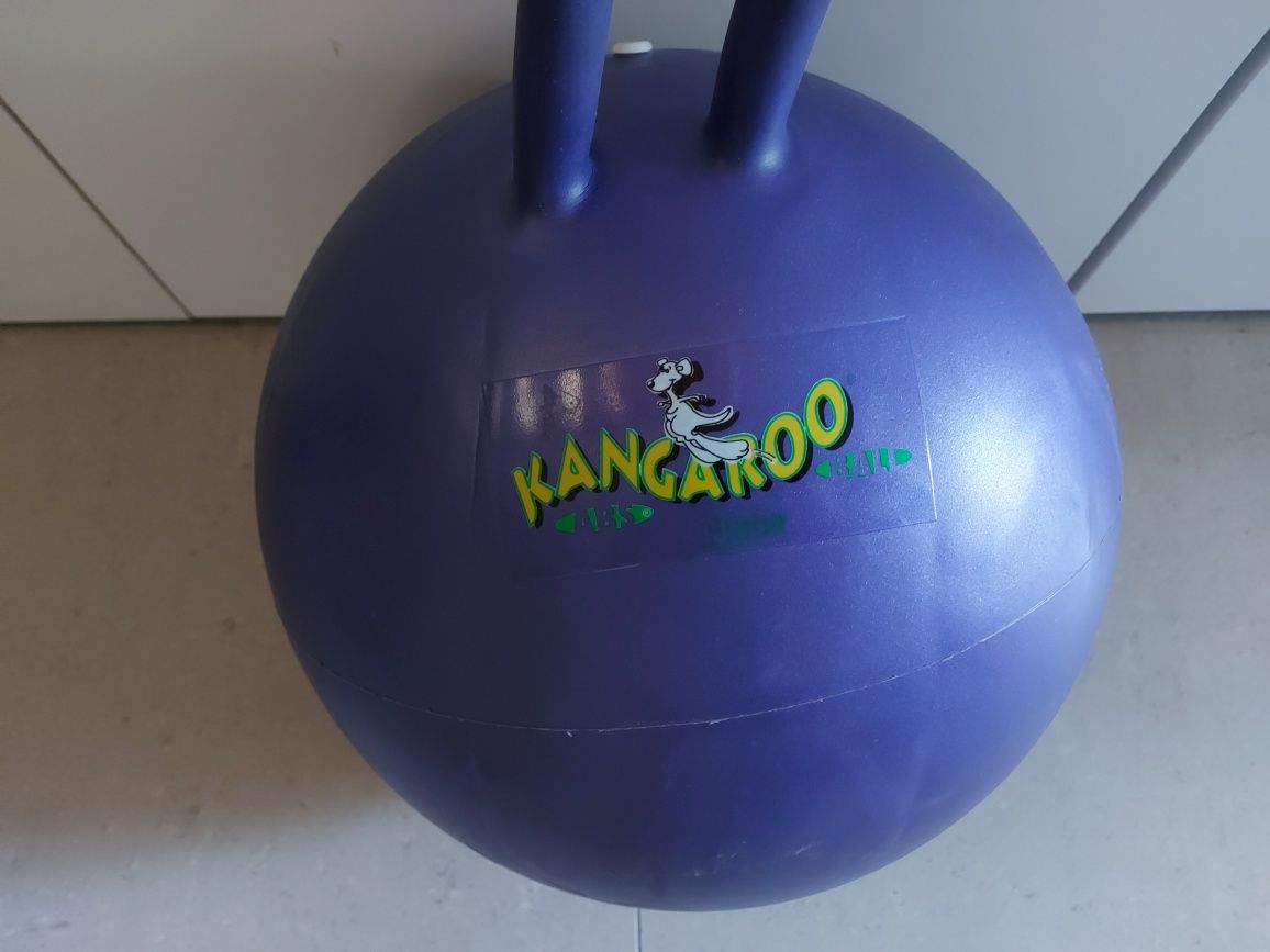 Piłka rehabilitacyjna do ćwiczeń Togu Kangaroo 45 cm