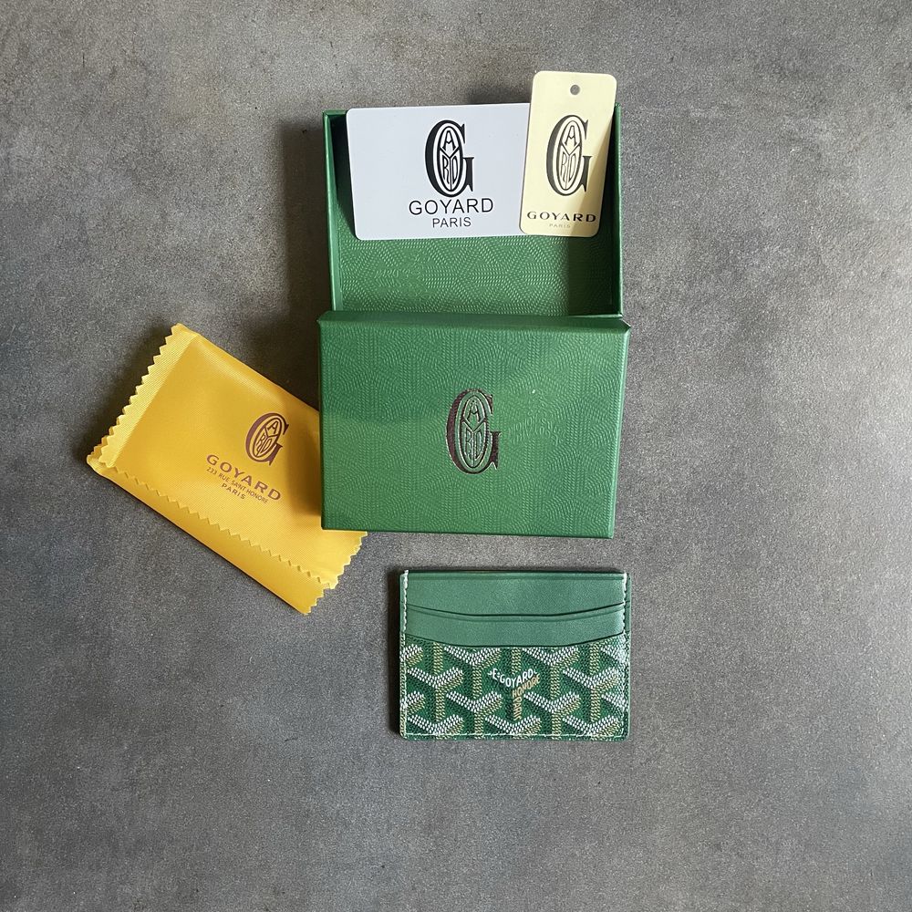 Goyard card holder em verde escuro