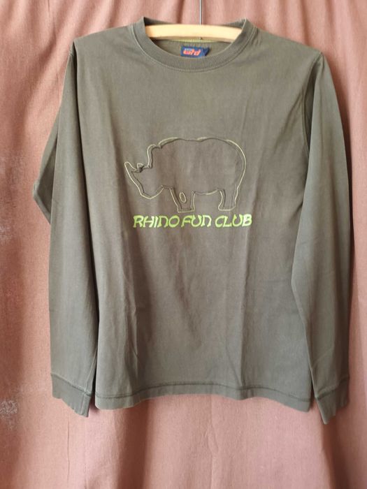 T-shirt com rinoceronte
