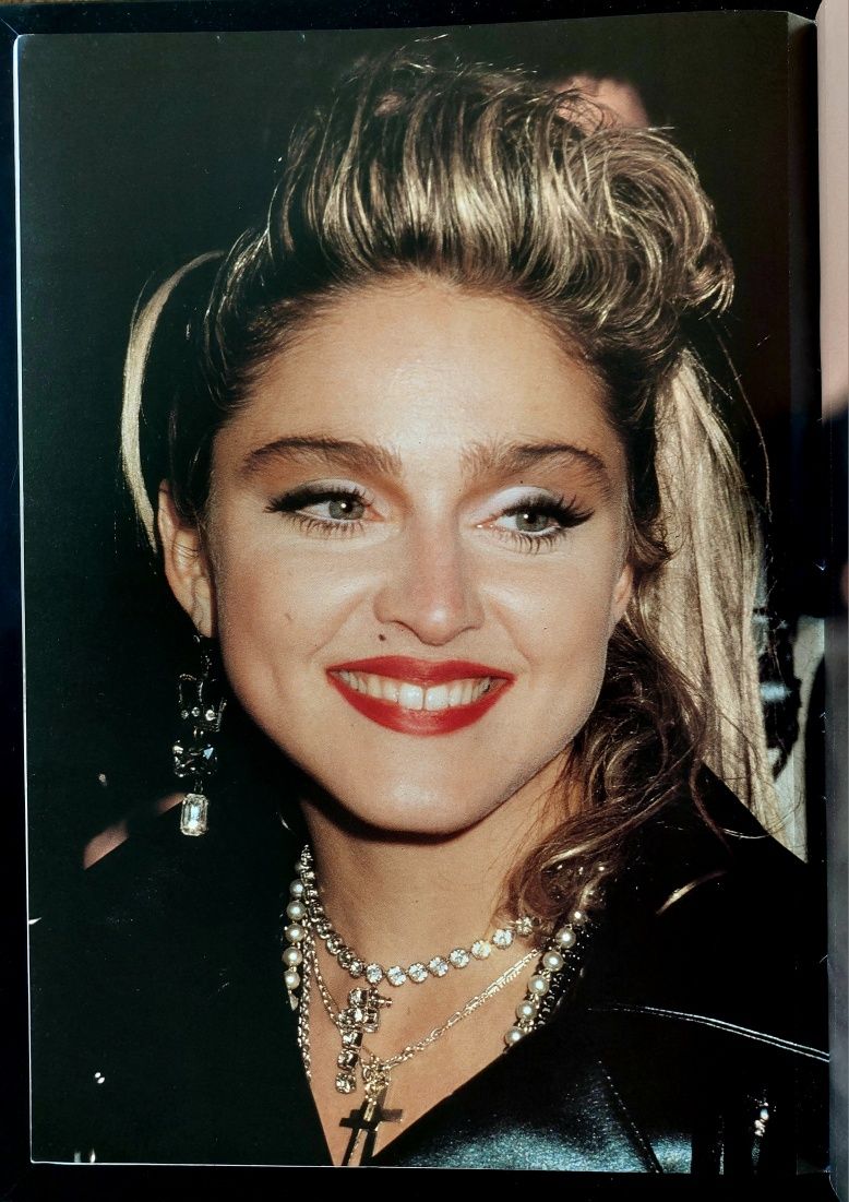 Poster Book MADONNA 1986