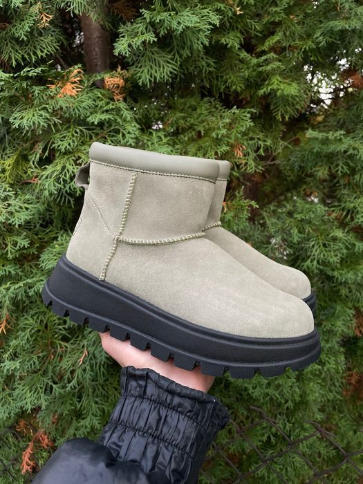 ОРИГІНАЛ UGG Koolaburra 37р оливкового кольору