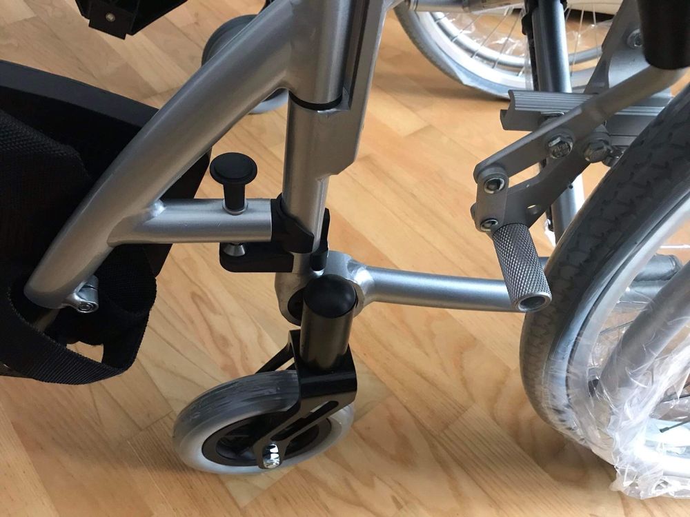 Wózek inwalidzki ręczny Vitea Care