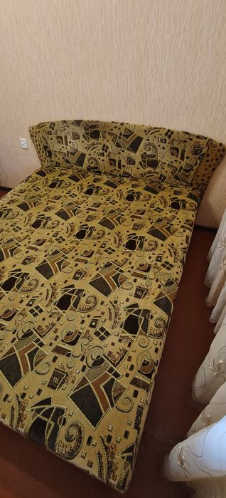 Двоспальне ліжко