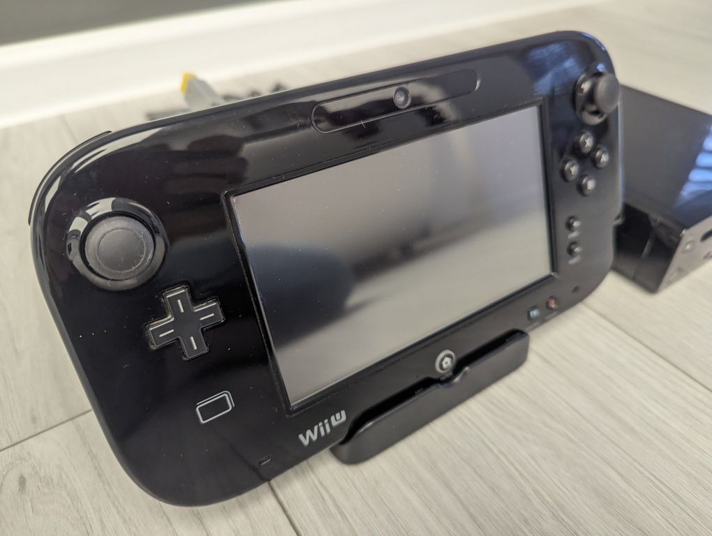 Konsola Nintendo Wii U Premium 32GB