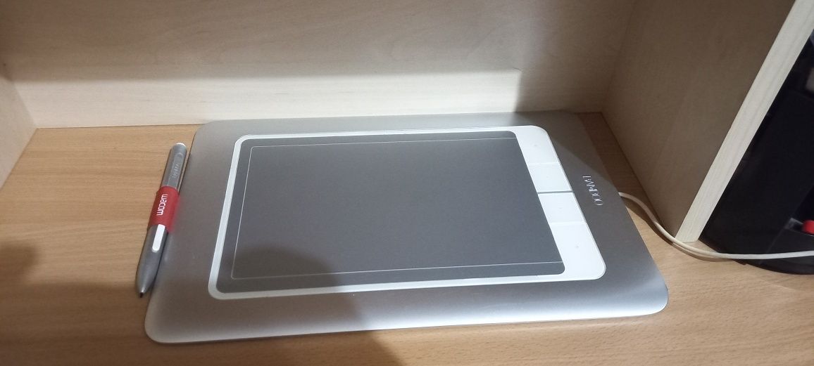 Графічний планшет Wacom Bamboo  CTH-661