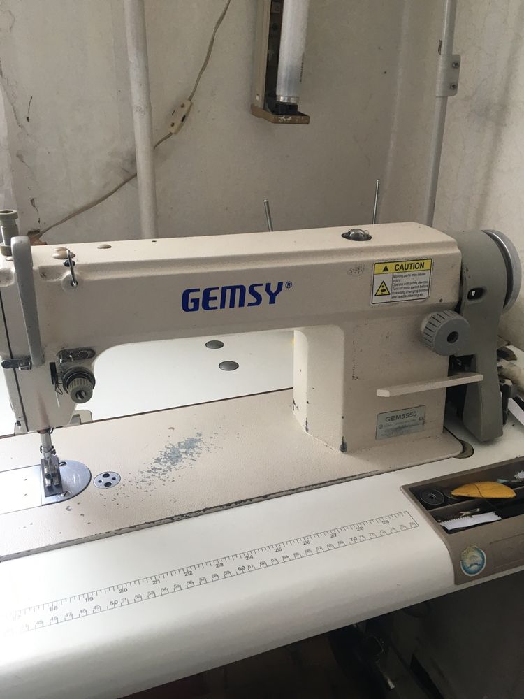 Швейна машинка універсальна Gemsy Gem 5550