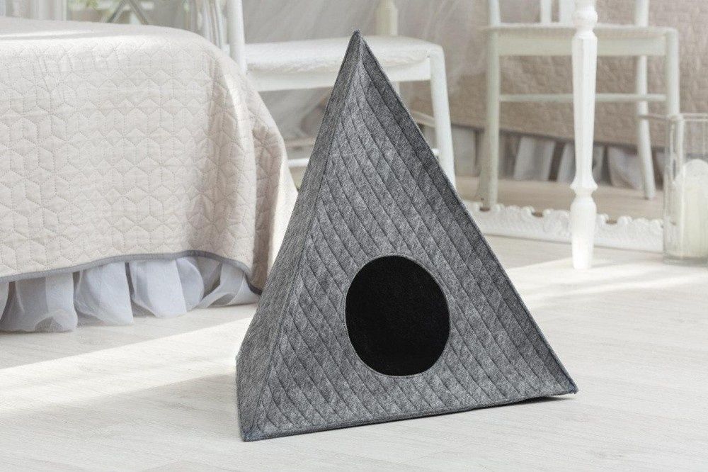 Порадуй свого котика! Треугольний дім "Піраміда"