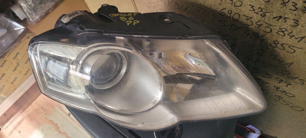 Passat B6 Lampa Prawy Przód