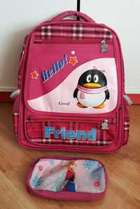 Różowy plecak pingwin z pingwinem + piórnik Elza + zielony top