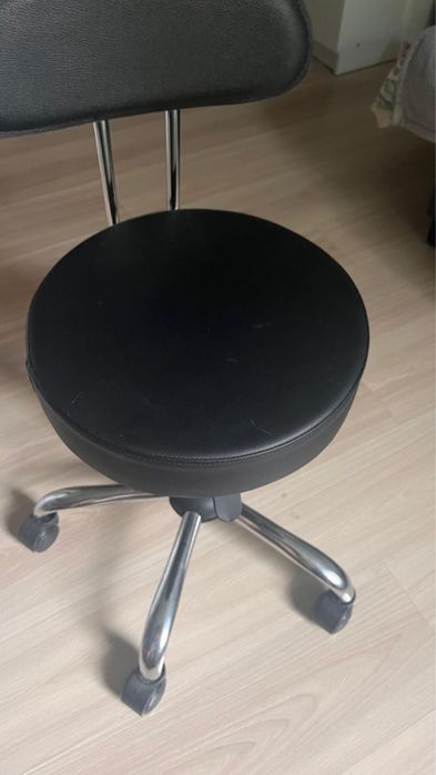Krzesełko kosmetyczne taboret siodło stołek kosmetyczny Okazja !
