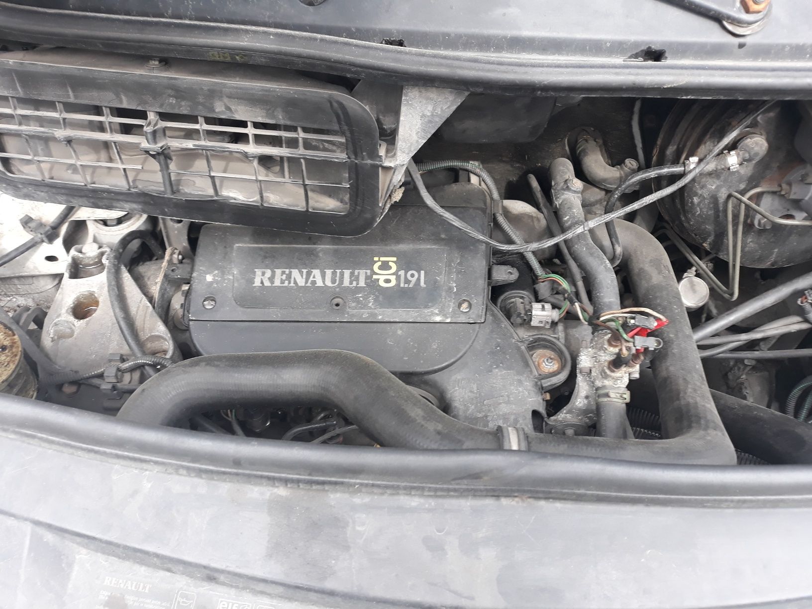 Renault trafic vivaro 1.9dci 101 silnik skrzynia i inne