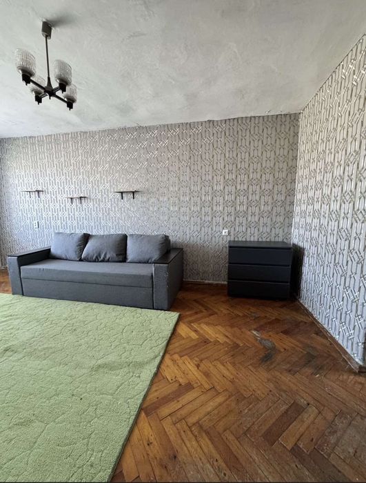 Здається двокімнатна квартира в цегляному будинку в центрі Черкас