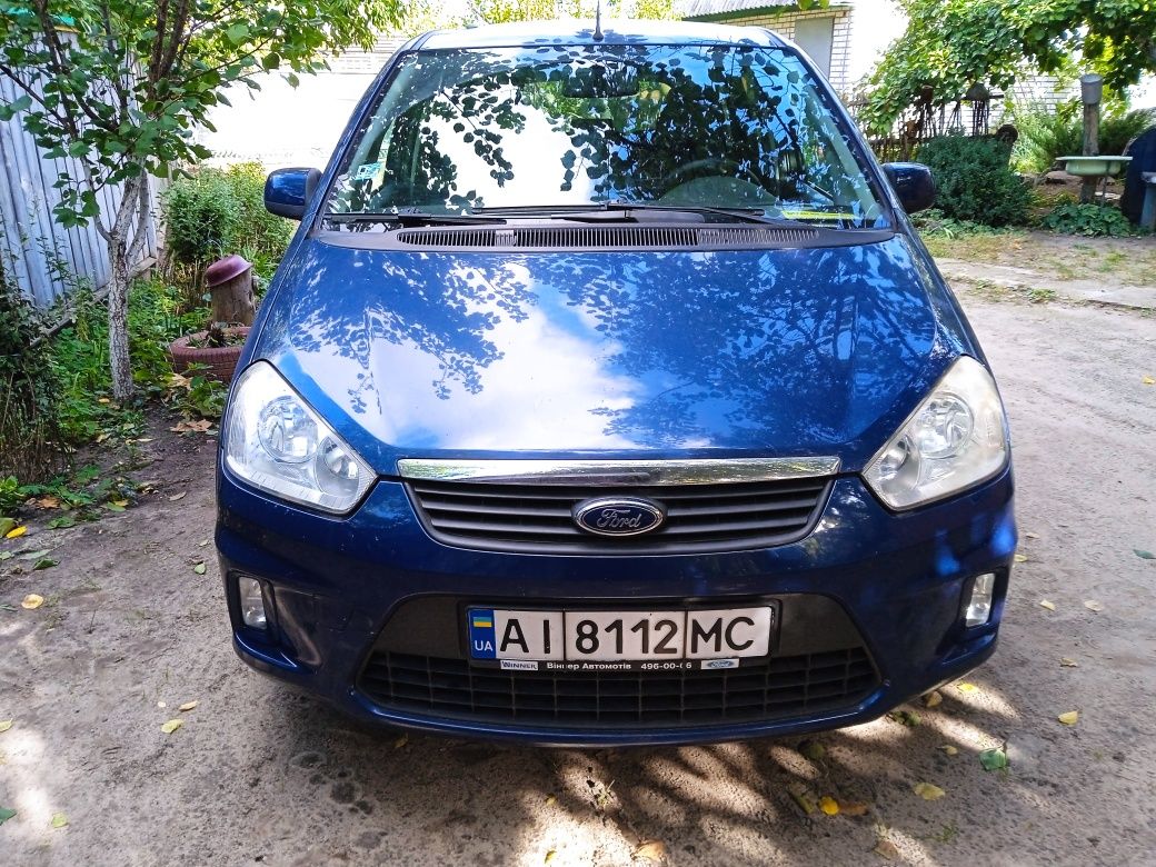 Автомобіль Ford C-Max