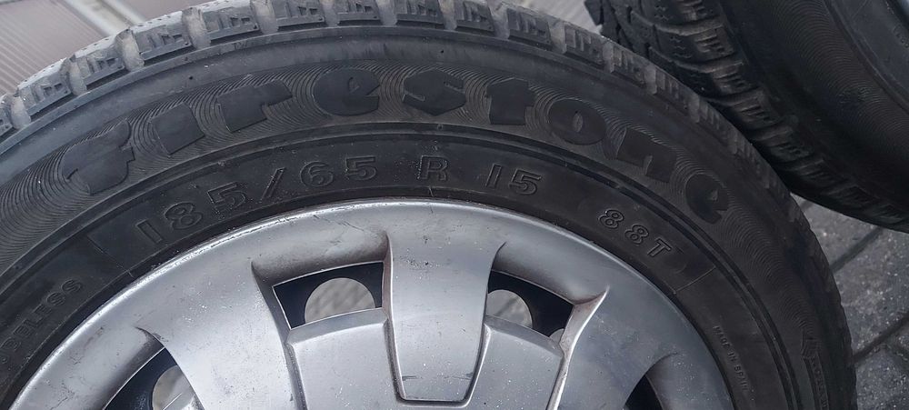 Sprzedam opony z felgami