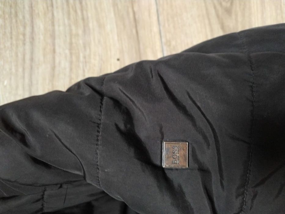 Hugo boss- sliczna kurtka czarna- 134 - 10 l bomberka