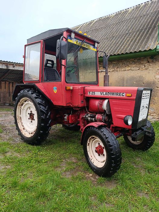 Продам трактор т 25
