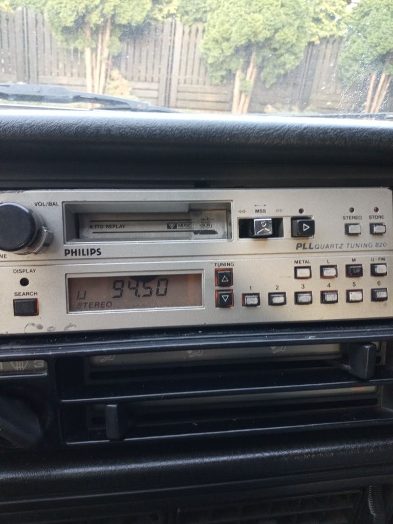 Sprzedam radio samochodowe na kasetę VW golf 1 MK1