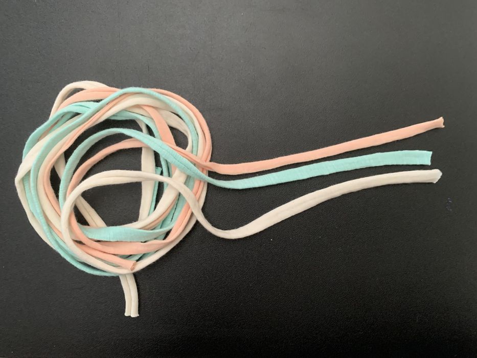 Prateleira redonda para quarto criança