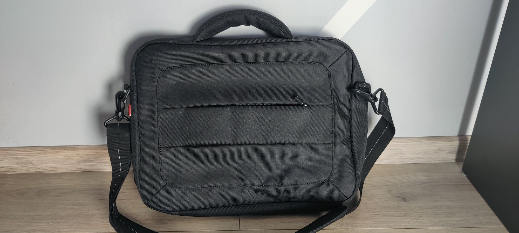 Sprzedam nową oryginalną torbę na laptopa Delsey colletion
