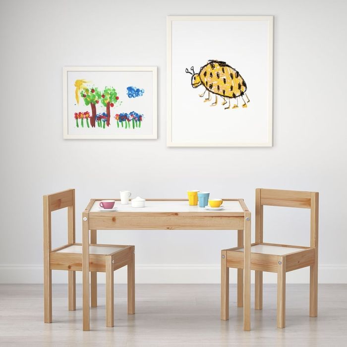 Stolik ikea z krzeselkami dla dzieci