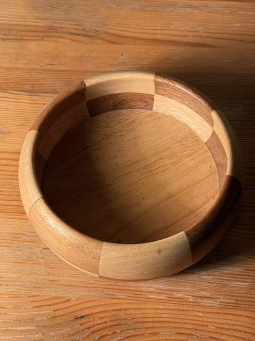 Miseczka z drewna kauczukowego 15 cm – wzór szachownicy