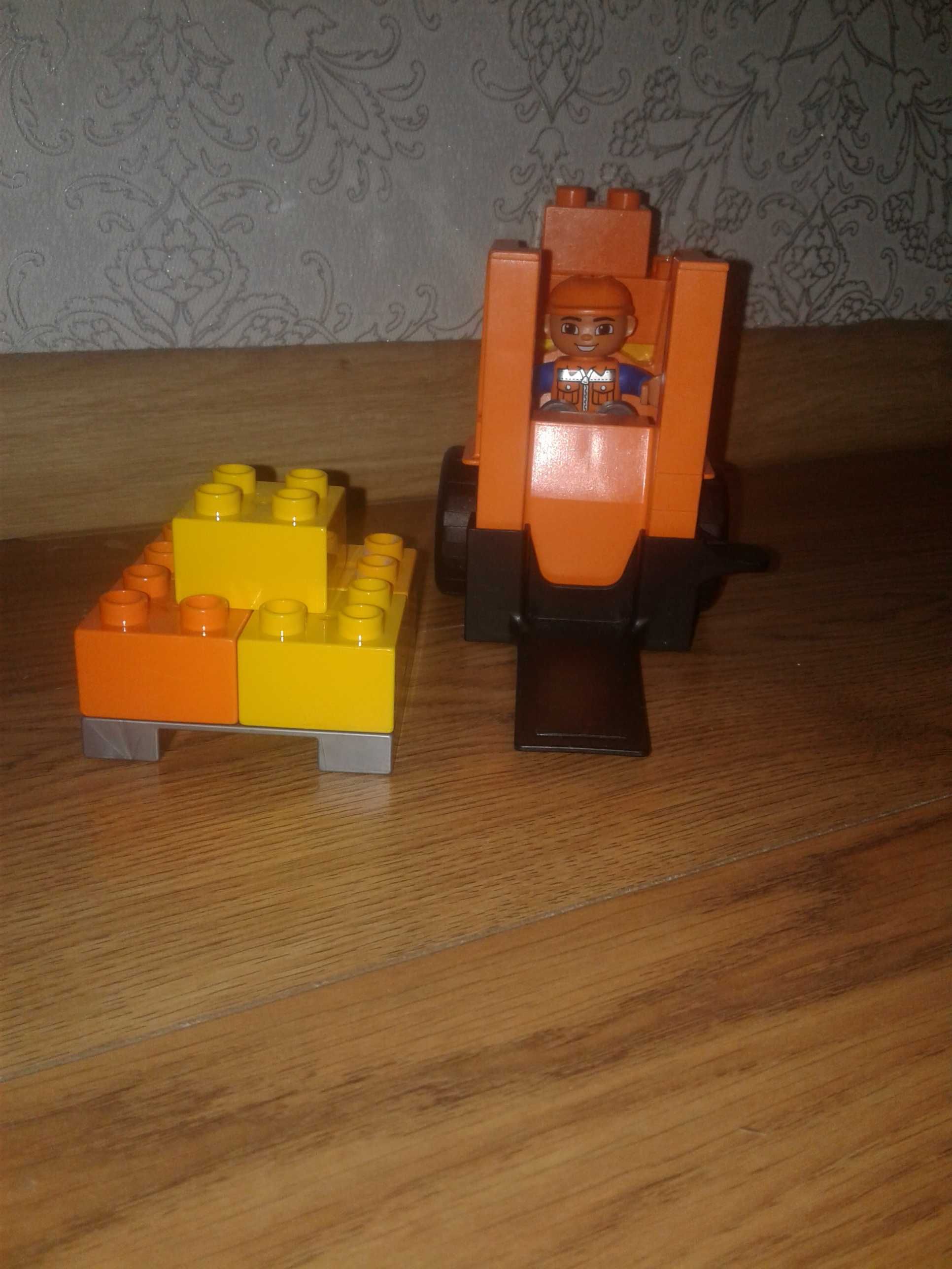 Lego duplo кара з піддоном