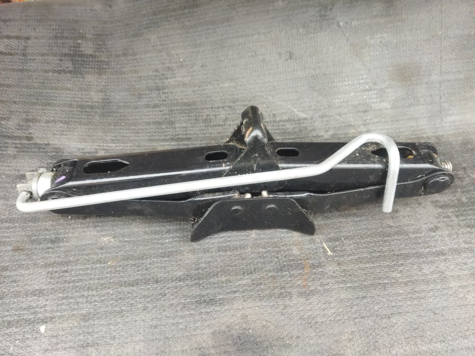 Домкрат Renault Nissan