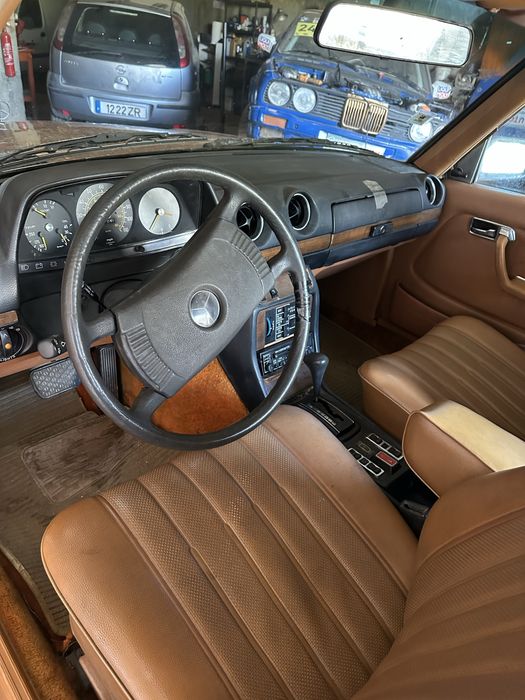 Mercedes w123 300D versao Americano 1977