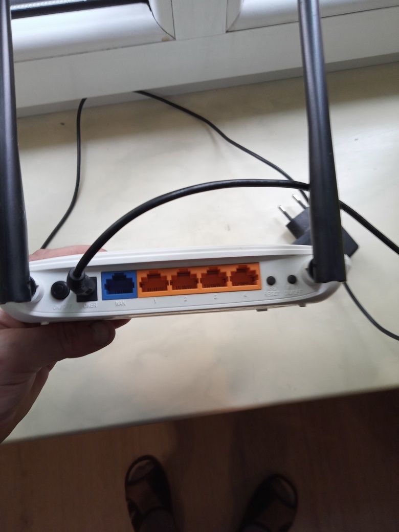 Router TP-LINK WR841N