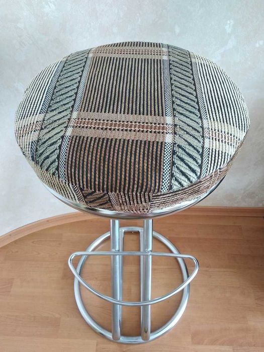 Високий стілець. Зета Хокер. Барні меблі. Відправка!