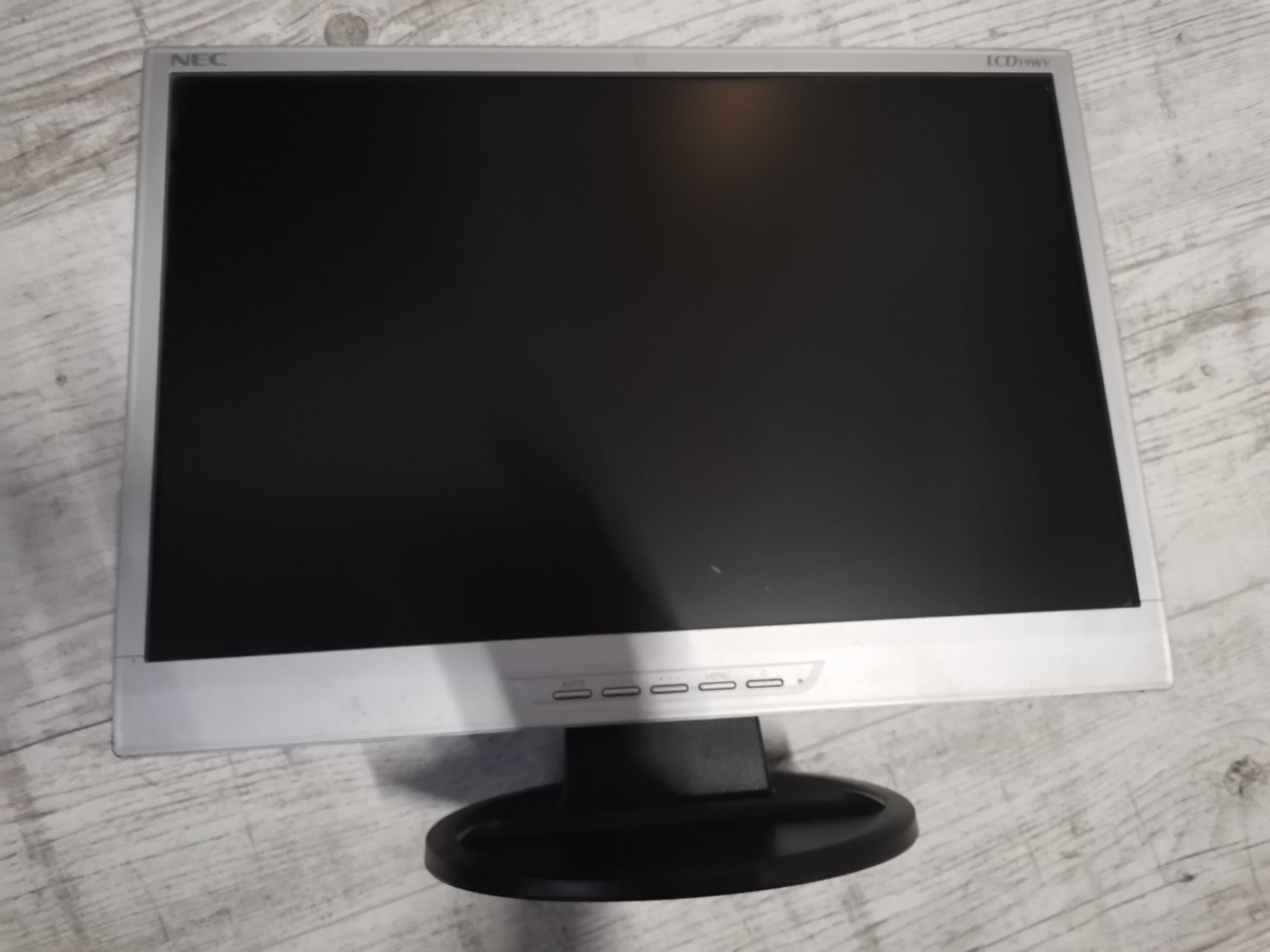 Монитор 19" NEC LCD19WV