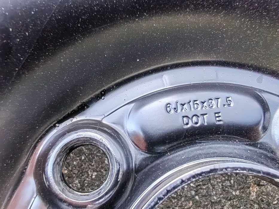 Ford Fiesta EcoSport B-max Courier 15" 6*15 ET37,5 felga stal Connect