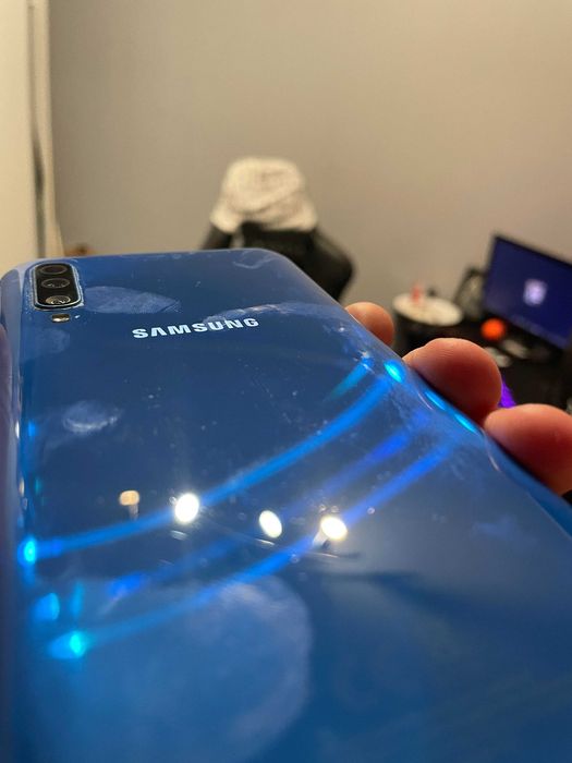 Samsung galaxy A50 niebieski