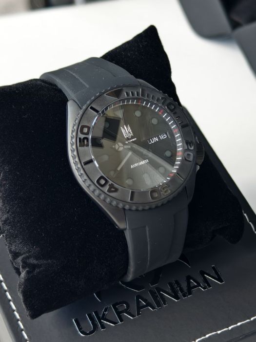 Годинник Ukrainian Limited Edition 200m