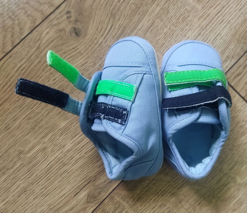 Jak NOWE buciki trampki niechodki niemowlęce dla chłopca 17/18 11cm
