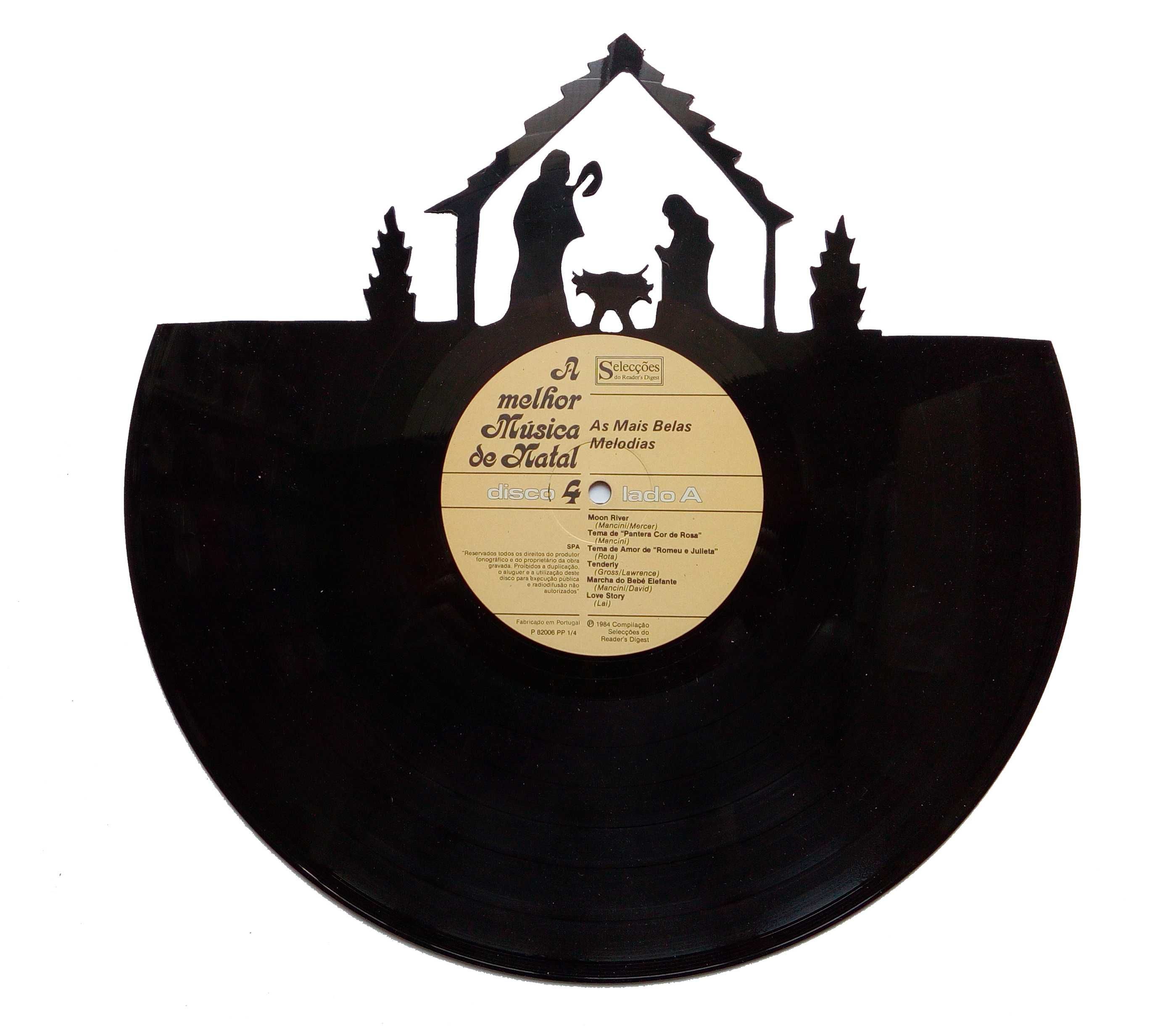 Silhueta decorativa presépio feita com um disco de vinil LP