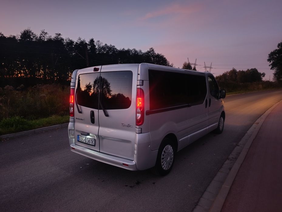 Renault Trafic 2.0 115km*Long * Passenger